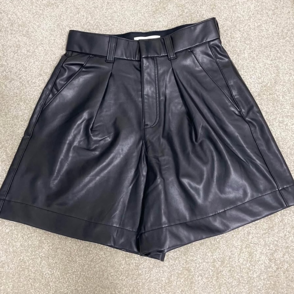 Abercrombie & Fitch VEGAN Leather Shorts